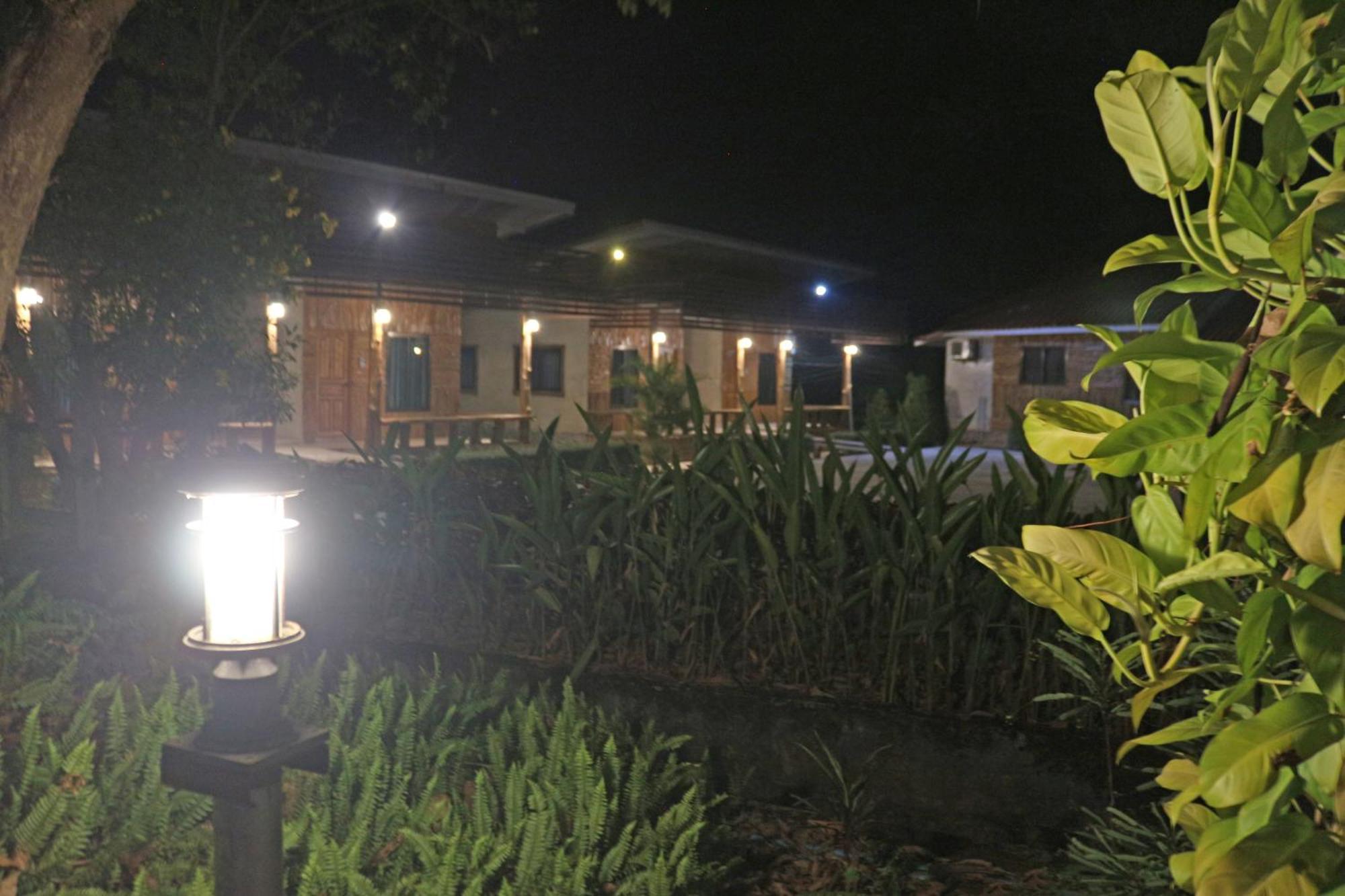 Baan Khue Wieng Resort Mae Sariang Exteriér fotografie